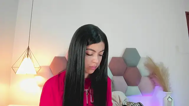 SiennaVidaal online show from 02.28.25