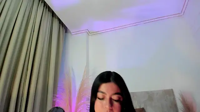 SiennaVidaal online show from 03.04.25