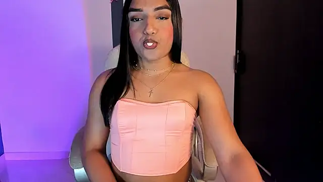 CandyLatinHott online show from 11.28.25