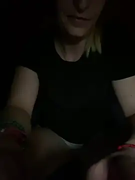 Snapshot of ToAnWTW chatting on 10.20.25 ToAnWTW online show from 10.20.25