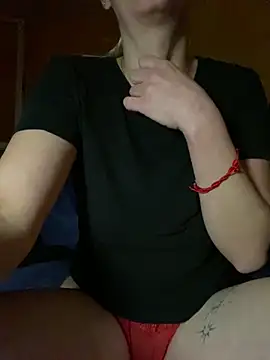 Snapshot of ToAnWTW chatting on 10.24.25 ToAnWTW online show from 10.24.25