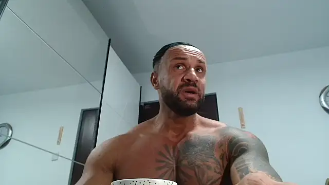 Magnificmuscles89 online show from 02.08.26