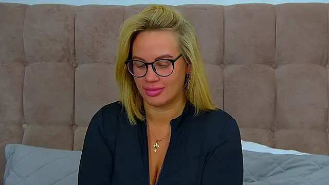 MariaNeumann online show from 01.15.26