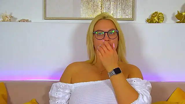 MariaNeumann online show from 02.06.26