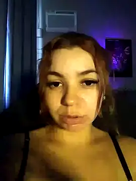 Snapshot of HotRuiva chatting on 02.25.25 HotRuiva online show from 02.25.25