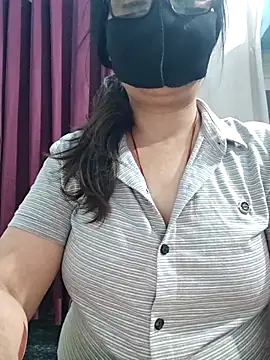 Snapshot of Aishwaryaa_69 chatting on 04.18.26 Aishwaryaa 69 online show from 04.18.26