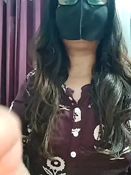 Snapshot of Aishwaryaa_69 chatting on 04.21.26 Aishwaryaa 69 online show from 04.21.26