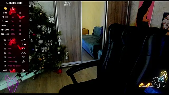 Snapshot of _NigoNika chatting on 12.27.24 NigoNika online show from 12.27.24