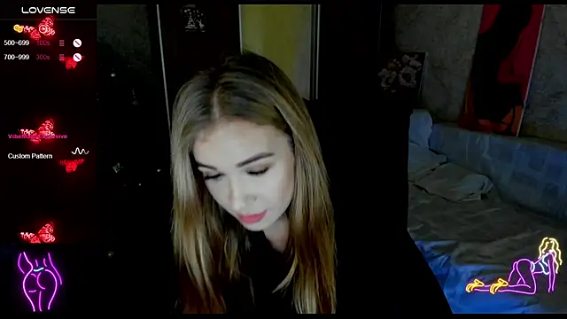 Snapshot of _NigoNika chatting on 01.10.25 NigoNika online show from 01.10.25