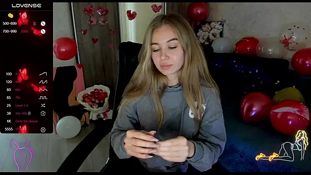 Snapshot of _NigoNika chatting on 02.15.25 NigoNika online show from 02.15.25