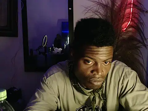 Snapshot of elnigga21 chatting on 04.12.26 elnigga21 online show from 04.12.26