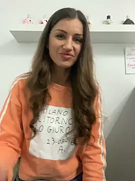 Lanaa19 online show from 03.19.25