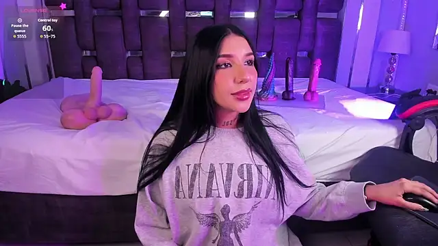 Leiaa  online show from 05.13.26