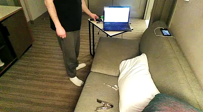 Snapshot of Jacknjimmyjohn chatting on 03.17.25 Jacknjimmyjohn online show from 03.17.25