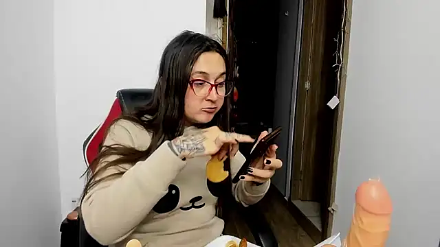 Sweet-Suck69 online show from 12.24.24