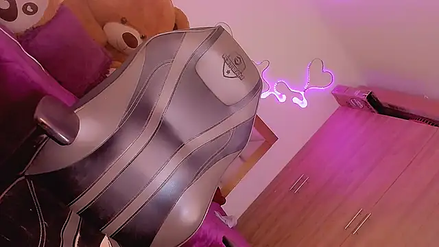 Vianca Chanel online show from 12.24.24