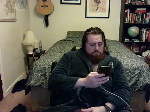 Snapshot of Hairy_Guy30 chatting on 12.06.24 Hairy Guy30 online show from 12.06.24