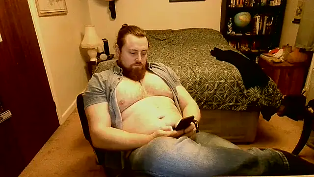 Snapshot of Hairy_Guy30 chatting on 02.18.25 Hairy Guy30 online show from 02.18.25
