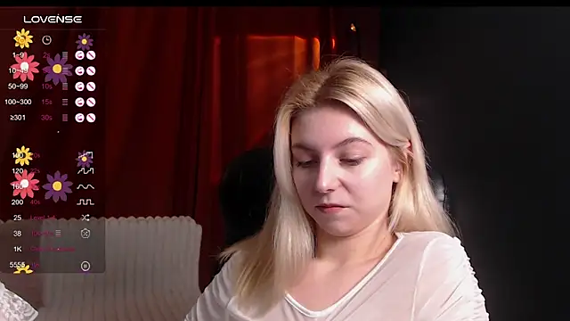 Snapshot of ever_anderson chatting on 12.04.24 ever anderson online show from 12.04.24