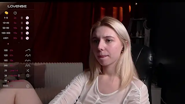 Snapshot of ever_anderson chatting on 12.13.24 ever anderson online show from 12.13.24