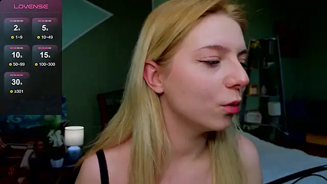 Snapshot of ever_anderson chatting on 03.20.25 ever anderson online show from 03.20.25