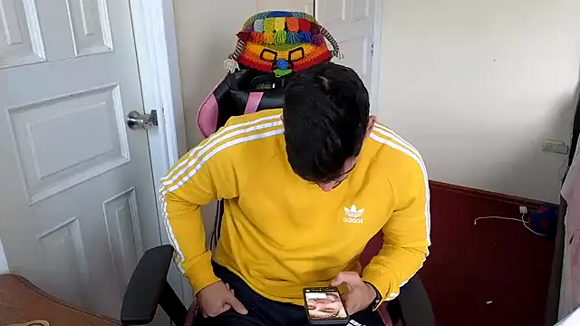 Snapshot of Jackyrose chatting on 12.20.25 Jackyrose online show from 12.20.25