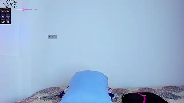 Snapshot of ayheleensexygirl1 chatting on 10.14.25 ayheleensexygirl1 online show from 10.14.25