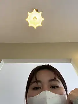 Snapshot of Lami_Mi chatting on 02.16.25 Lami Mi online show from 02.16.25