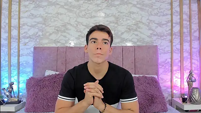 its liam18 online show from 01.11.25