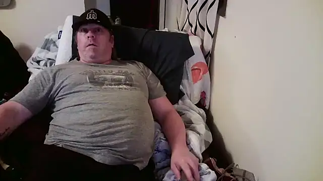 Snapshot of Mic_Oxinner chatting on 01.12.25 Mic Oxinner online show from 01.12.25