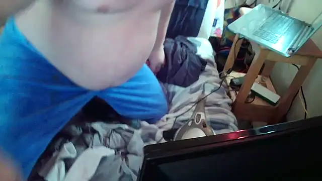 Snapshot of Mic_Oxinner chatting on 01.14.25 Mic Oxinner online show from 01.14.25