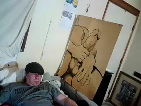 Snapshot of Mic_Oxinner chatting on 01.19.25 Mic Oxinner online show from 01.19.25