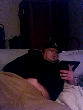 Snapshot of Mic_Oxinner chatting on 02.06.25 Mic Oxinner online show from 02.06.25