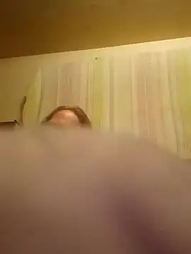 Snapshot of Mic_Oxinner chatting on 03.09.25 Mic Oxinner online show from 03.09.25