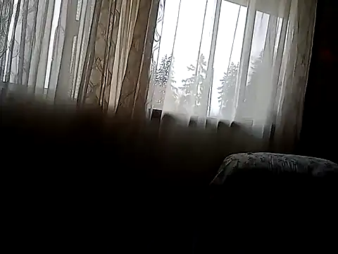 Snapshot of Mic_Oxinner chatting on 03.19.25 Mic Oxinner online show from 03.19.25