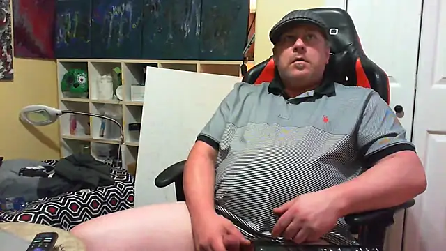 Snapshot of Mic_Oxinner chatting on 09.13.25 Mic Oxinner online show from 09.13.25