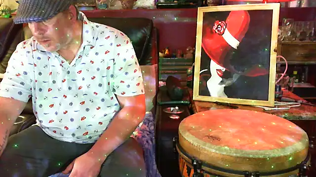 Snapshot of Mic_Oxinner chatting on 09.15.25 Mic Oxinner online show from 09.15.25