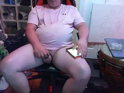 Snapshot of Mic_Oxinner chatting on 09.23.25 Mic Oxinner online show from 09.23.25