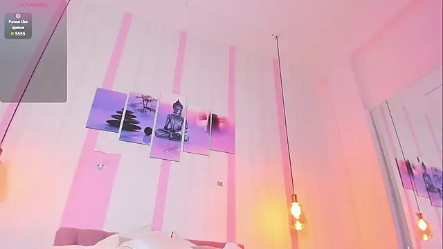 Sophia turneer online show from 12.08.24
