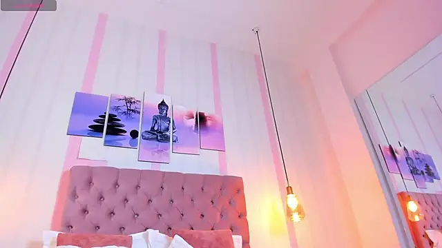 Sophia turneer online show from 01.12.25