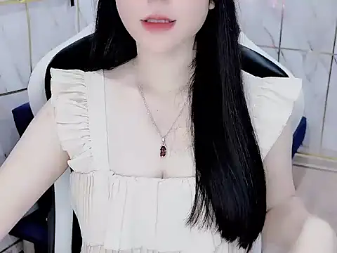 Snapshot of _Lygn__ chatting on 12.04.24 Lygn online show from 12.04.24
