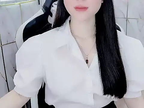 Snapshot of _Lygn__ chatting on 12.05.24 Lygn online show from 12.05.24