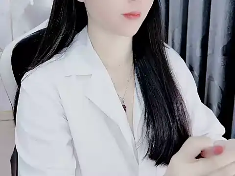 Snapshot of _Lygn__ chatting on 12.14.24 Lygn online show from 12.14.24