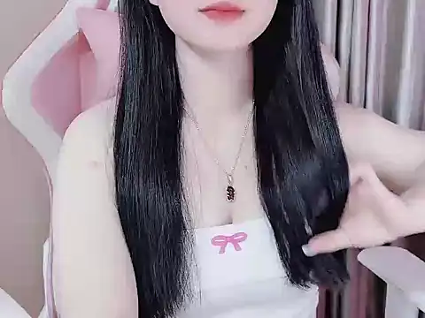 Snapshot of _Lygn__ chatting on 12.26.24 Lygn online show from 12.26.24