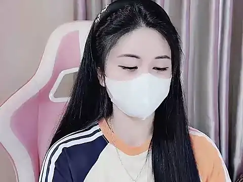 Snapshot of _Lygn__ chatting on 02.18.25 Lygn online show from 02.18.25