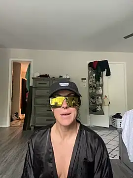 mrs  unknown online show from 10.12.25