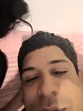 Snapshot of edinsojose chatting on 10.29.25 edinsojose online show from 10.29.25