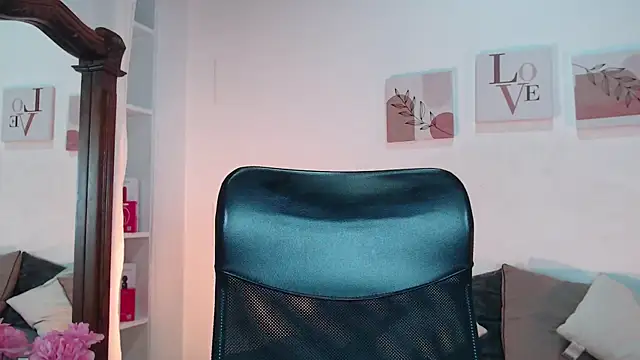 madisex s online show from 09.18.25