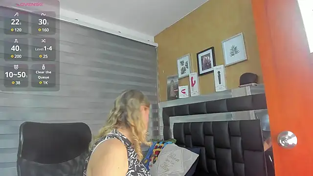 charlotte  G online show from 01.20.25