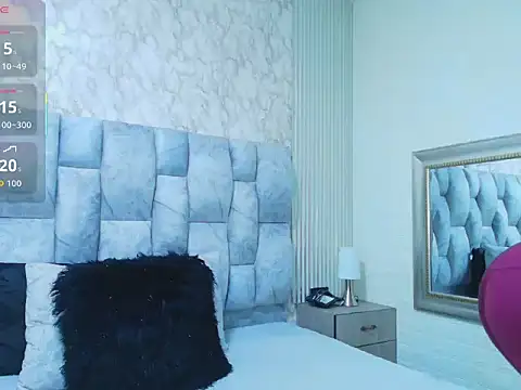 charlotte  G online show from 09.30.25